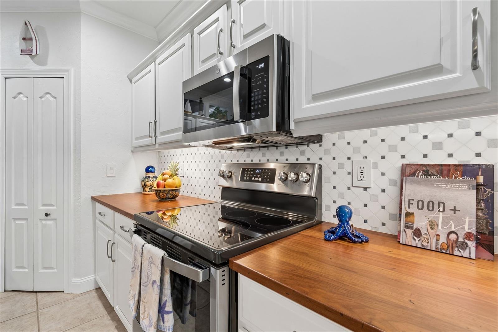 Image 18 of 68 For 3112 Oyster Bayou Way