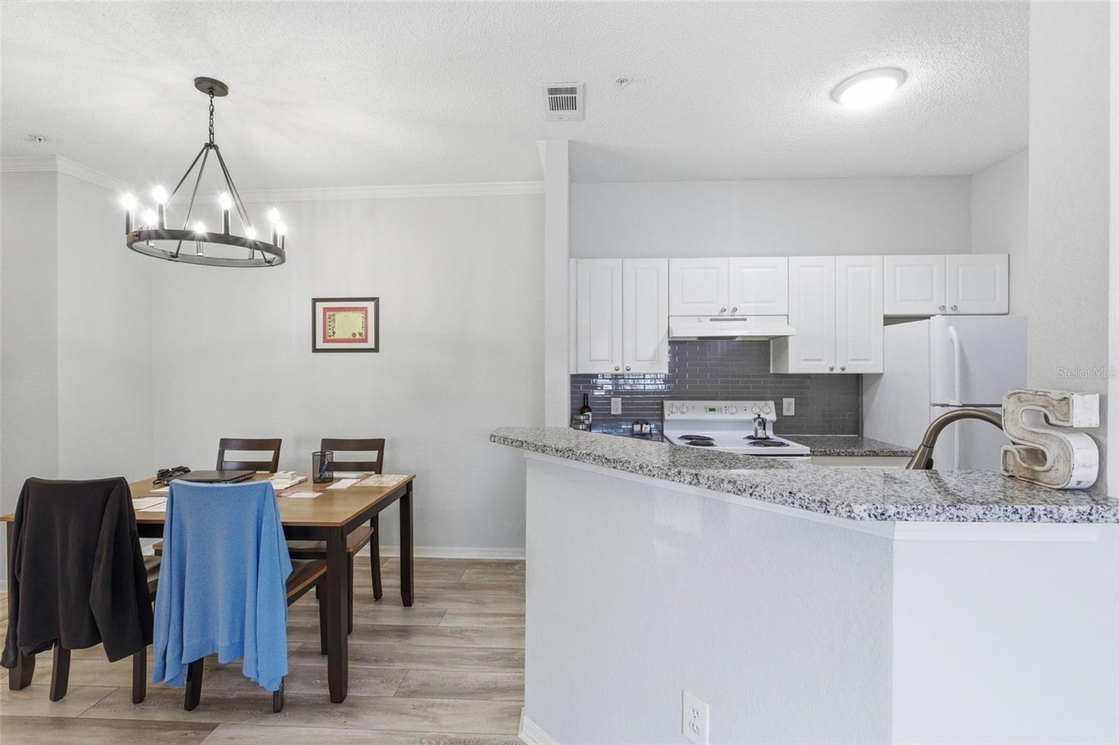 Image 42 of 42 For 18001 Richmond Place Drive 613