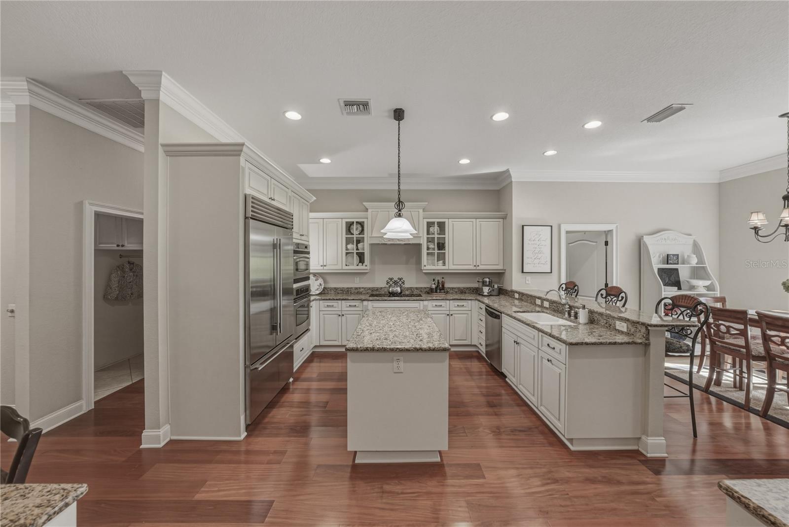 Image 18 of 72 For 810 Savannah Oaks Drive