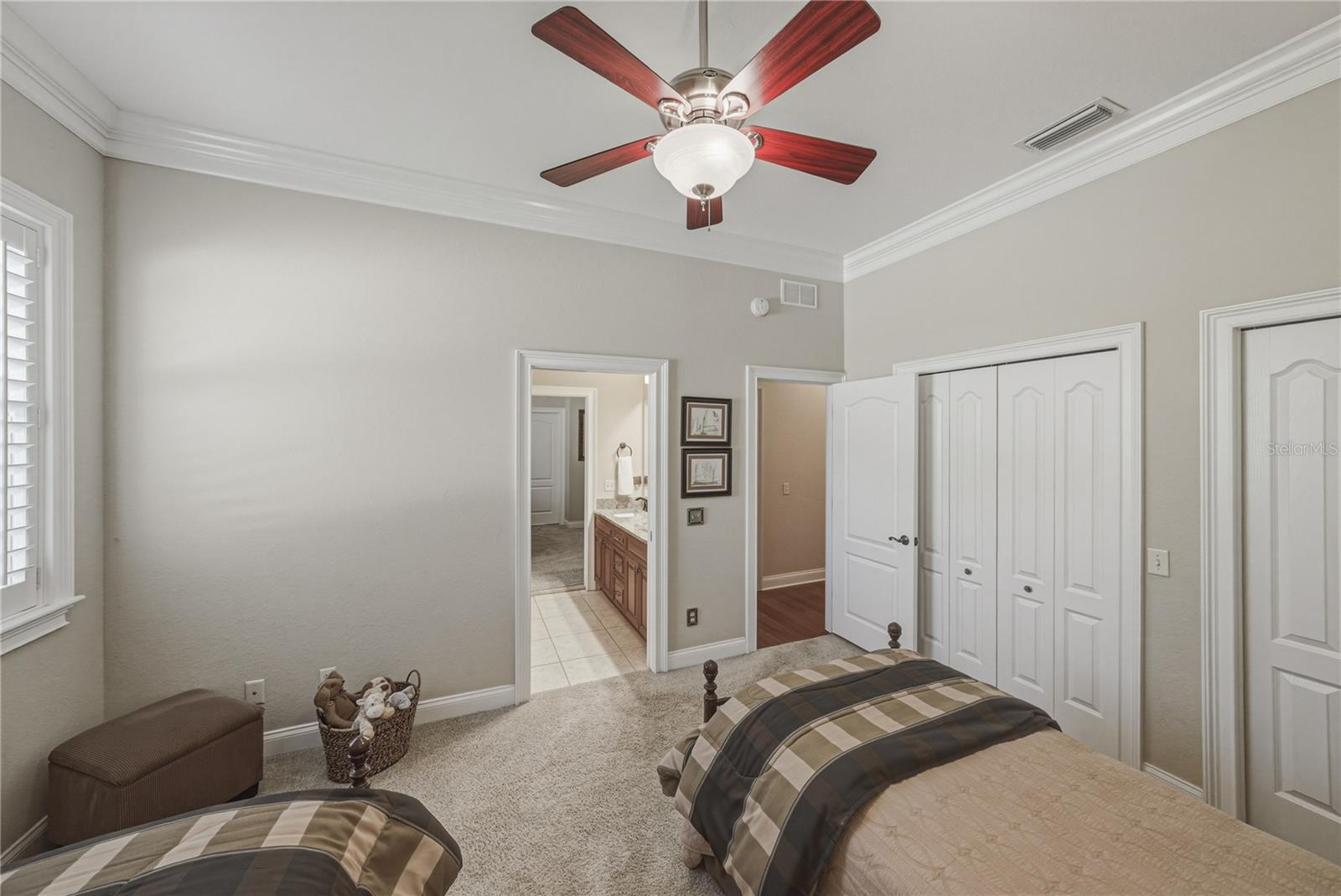 Image 43 of 72 For 810 Savannah Oaks Drive