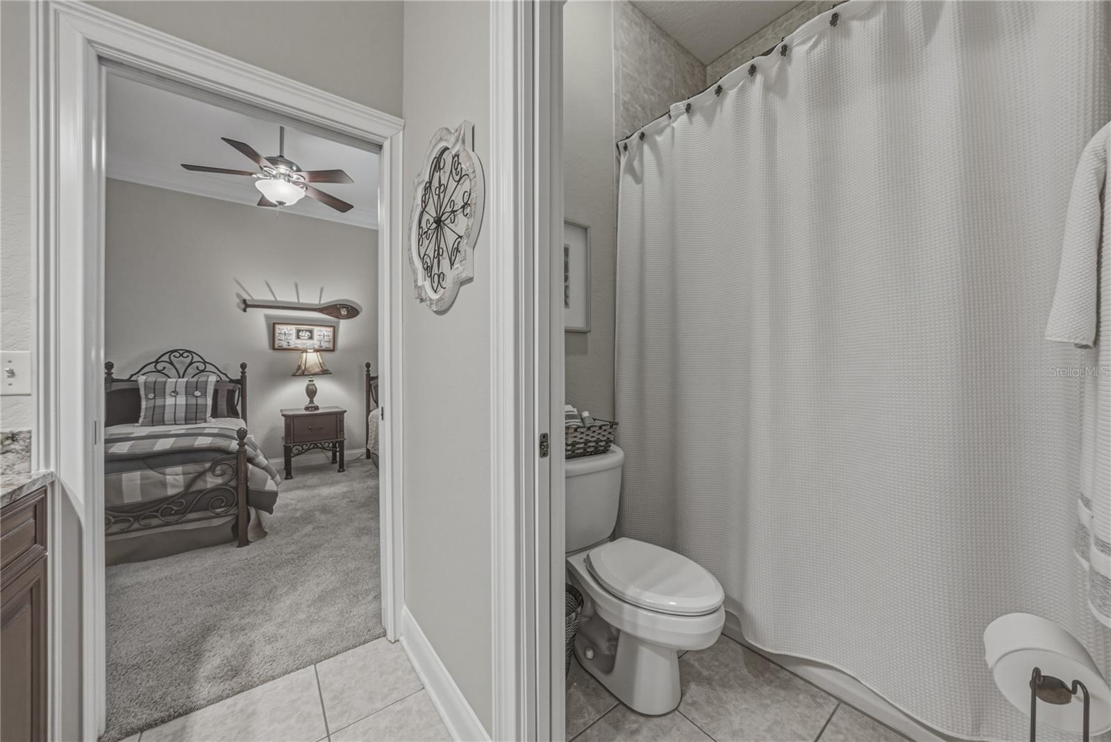 Image 46 of 72 For 810 Savannah Oaks Drive