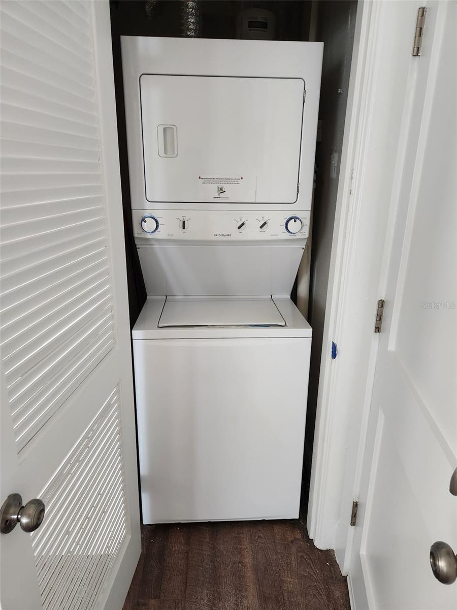 Image 8 of 9 For 515 Columbia Drive