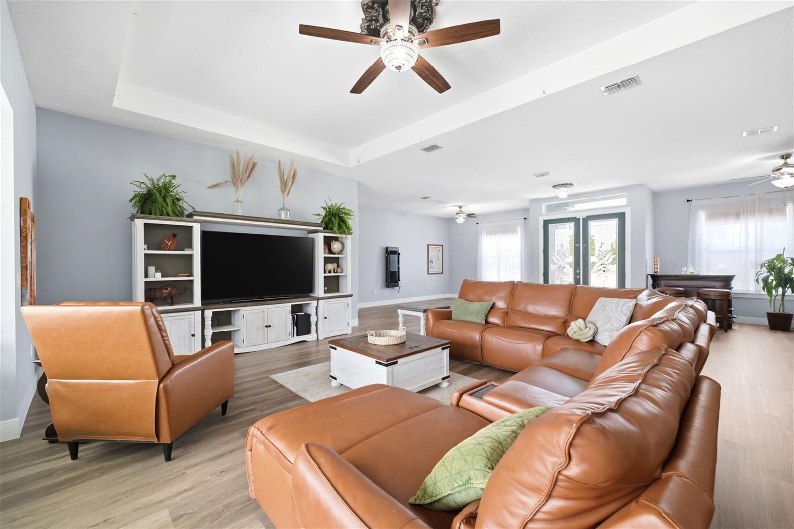 Image 15 of 90 For 6152 64th Street