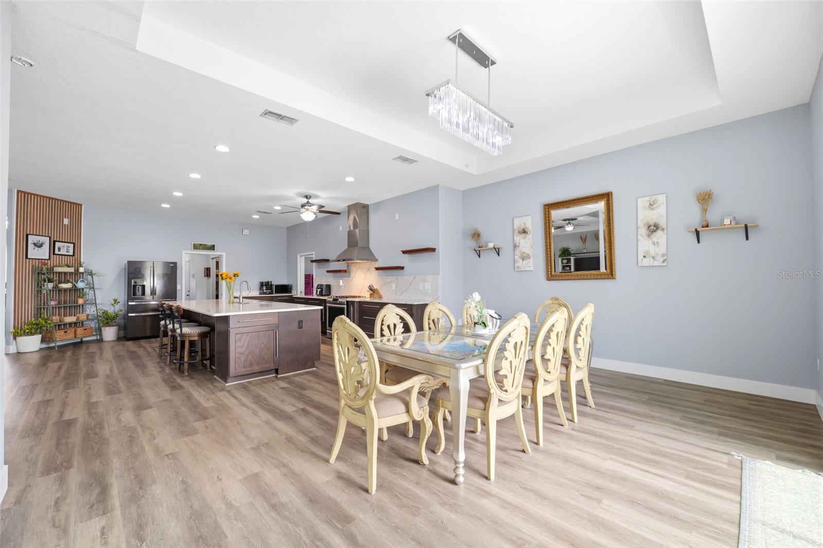 Image 28 of 90 For 6152 64th Street