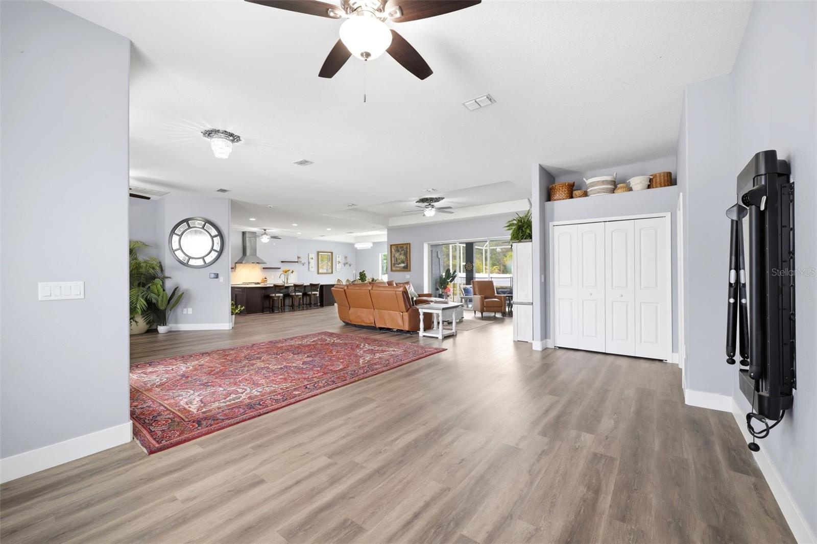 Image 30 of 90 For 6152 64th Street