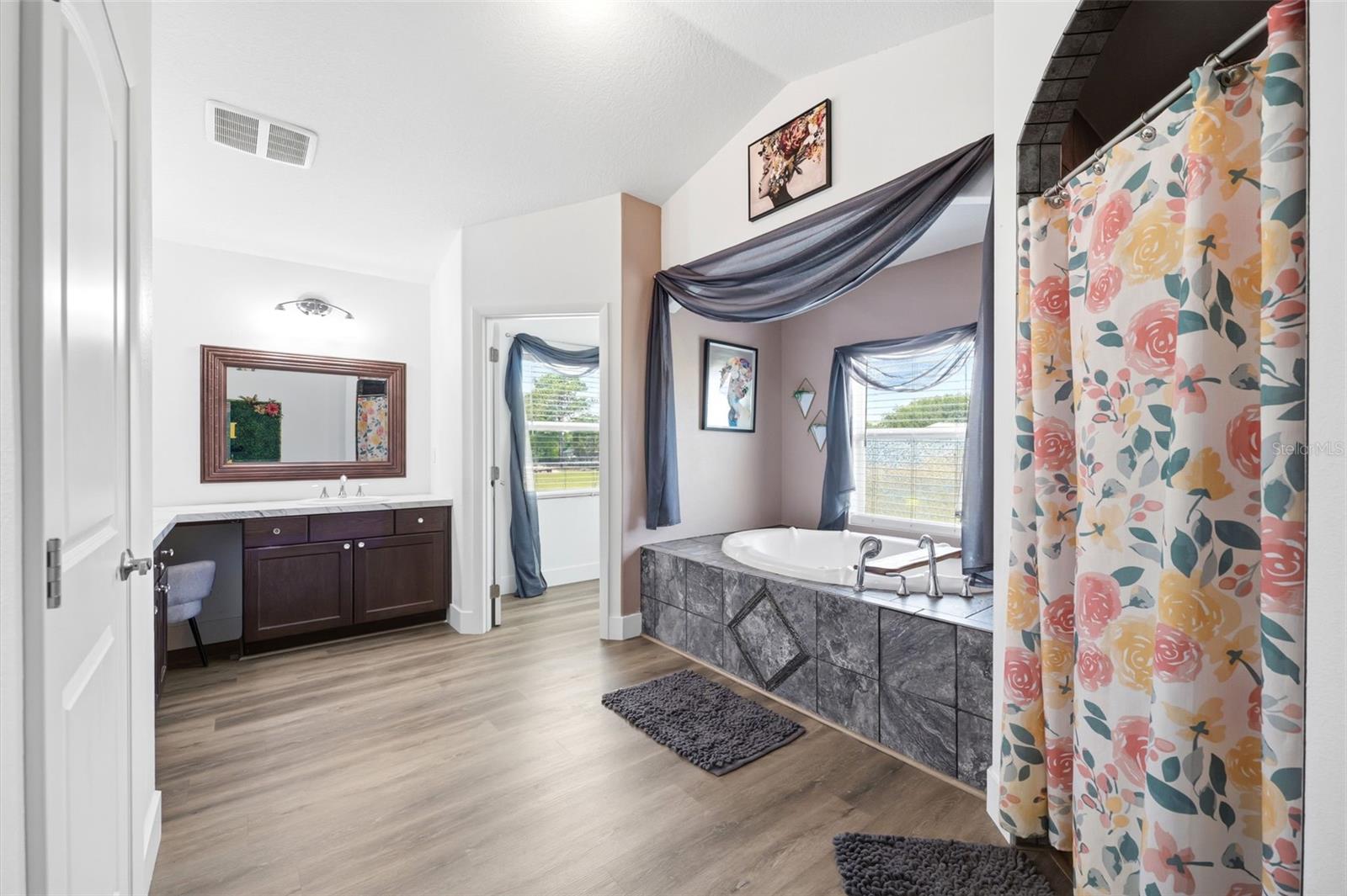 Image 42 of 90 For 6152 64th Street