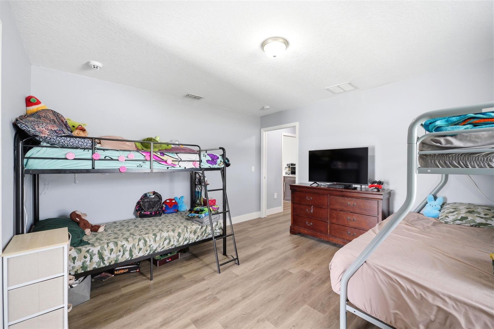 Image 48 of 90 For 6152 64th Street