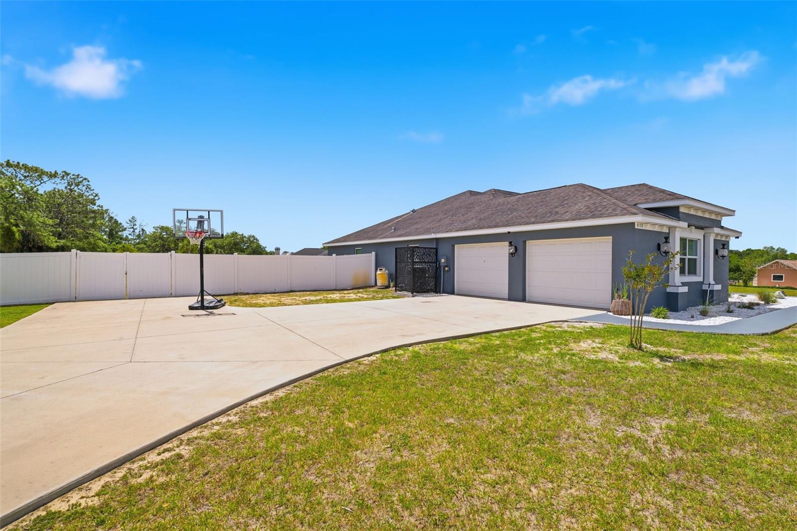 Image 8 of 90 For 6152 64th Street