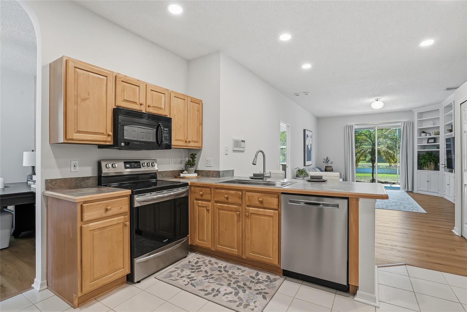 Image 11 of 50 For 12514 Loquat Way