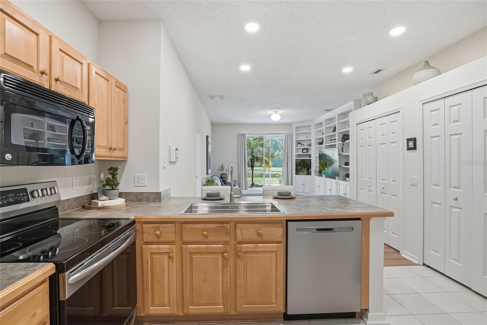 Image 15 of 50 For 12514 Loquat Way