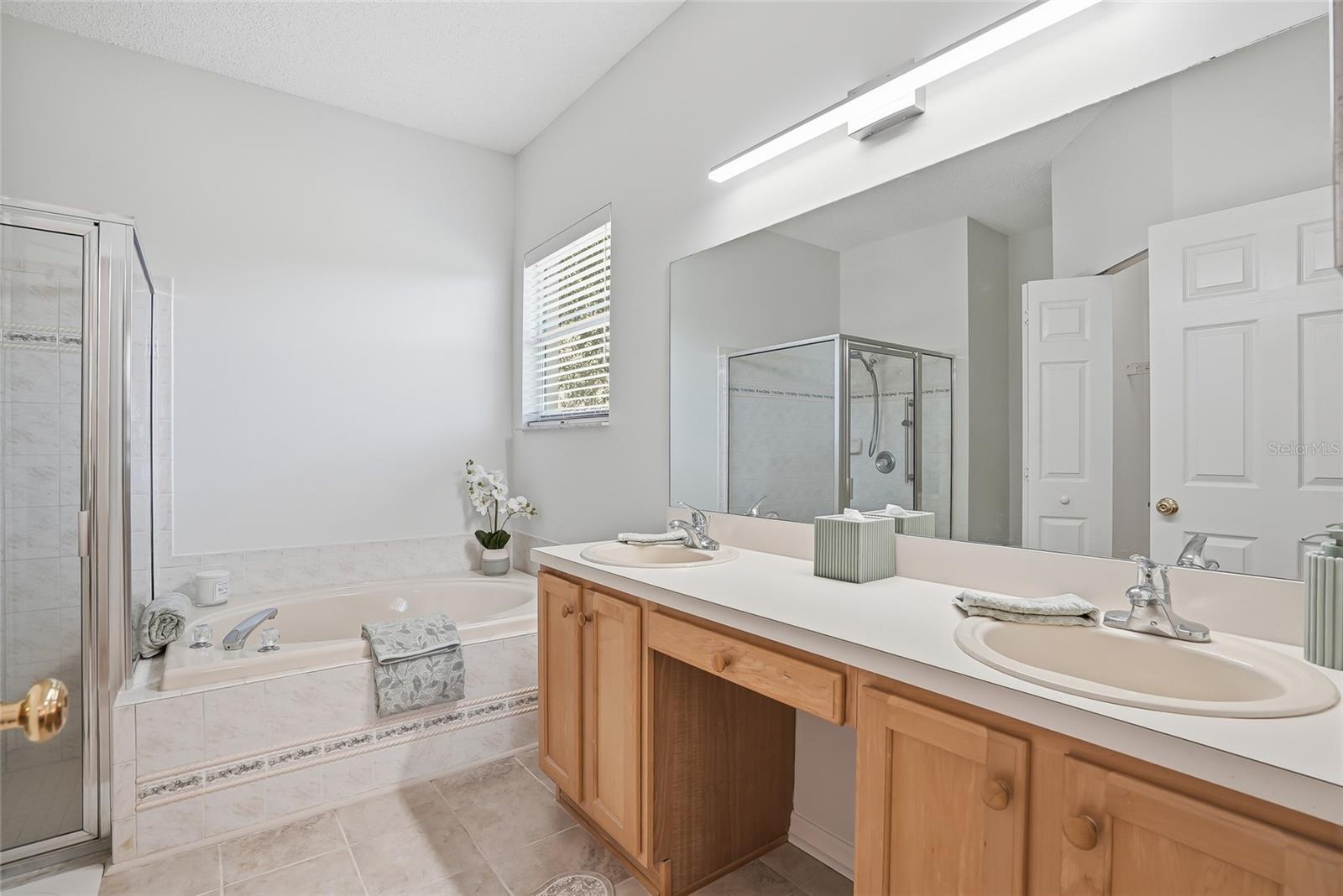 Image 22 of 50 For 12514 Loquat Way