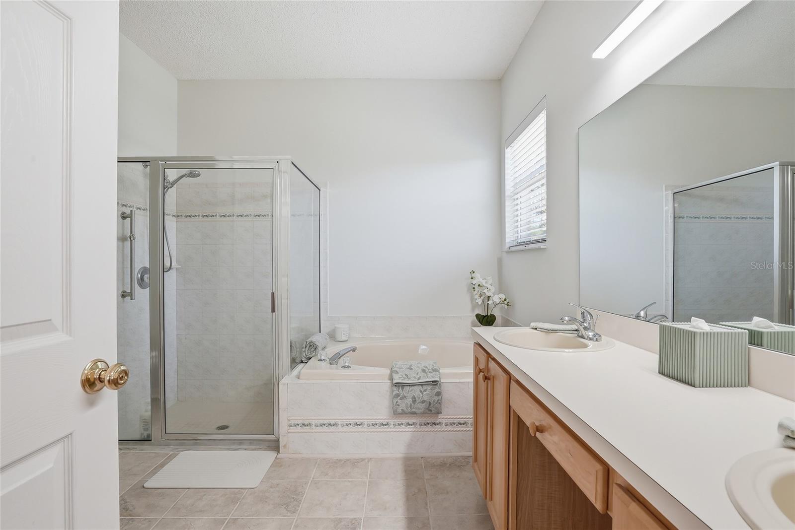 Image 23 of 50 For 12514 Loquat Way