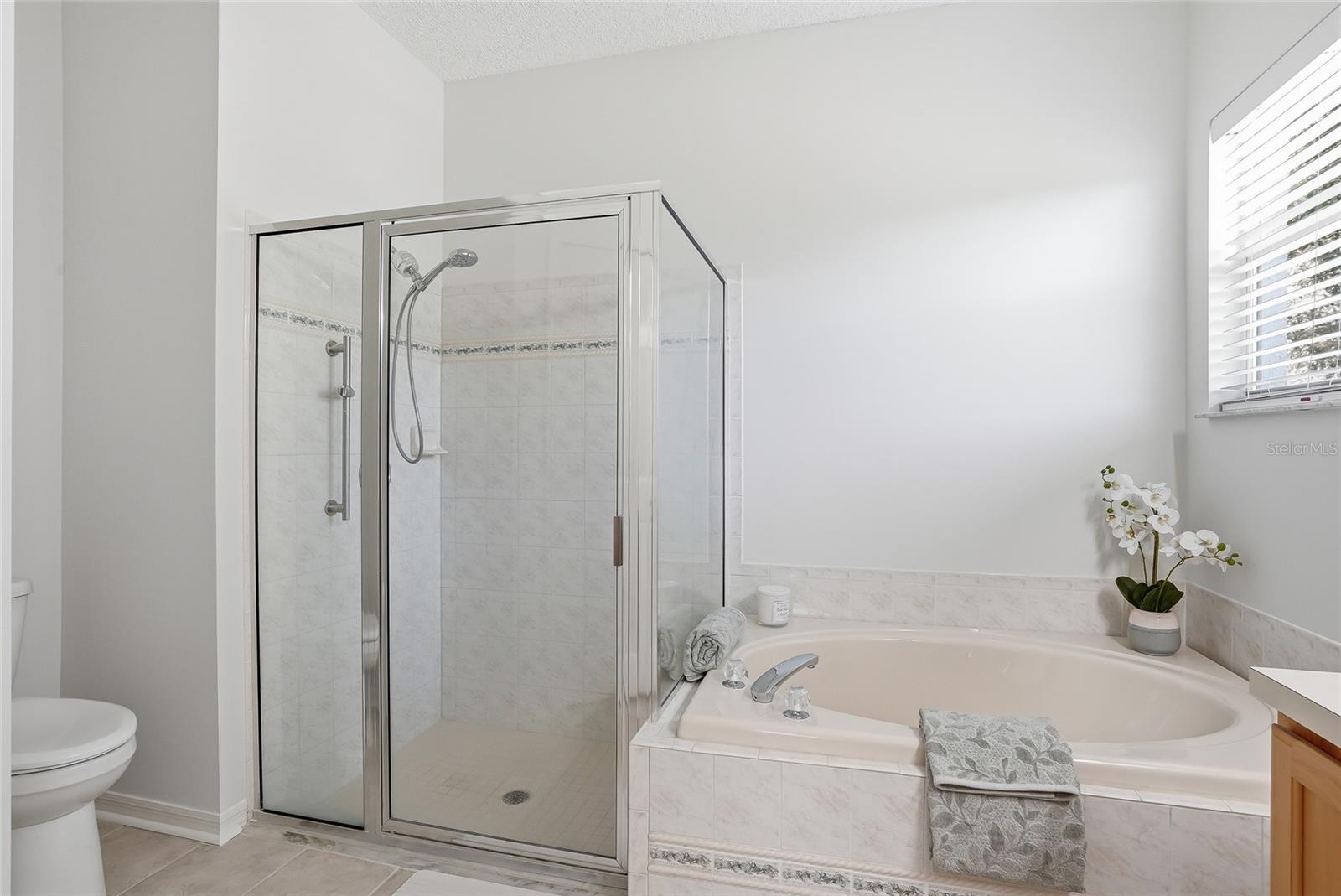 Image 24 of 50 For 12514 Loquat Way