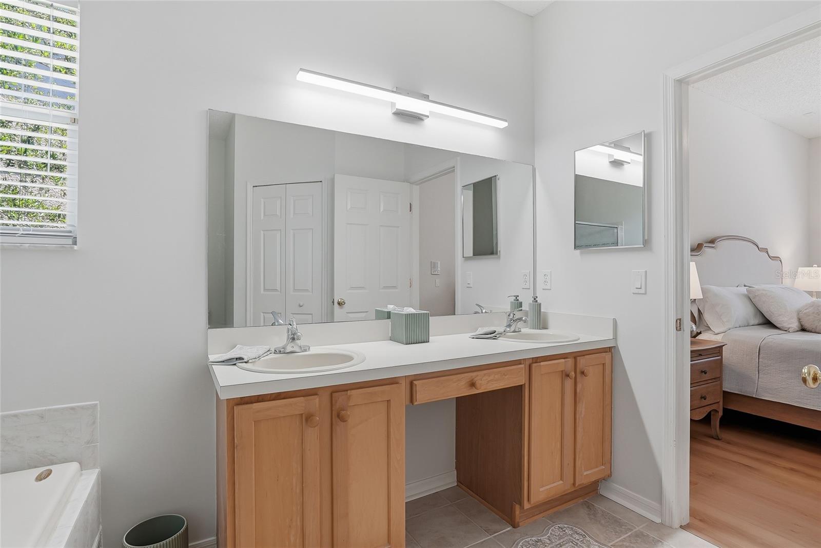 Image 25 of 50 For 12514 Loquat Way