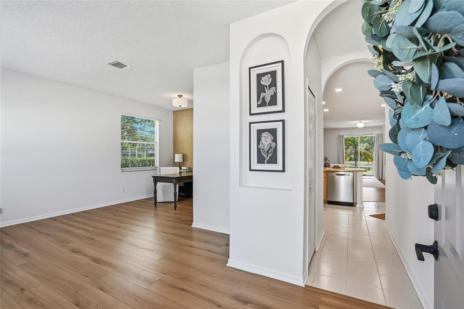 Image 6 of 50 For 12514 Loquat Way