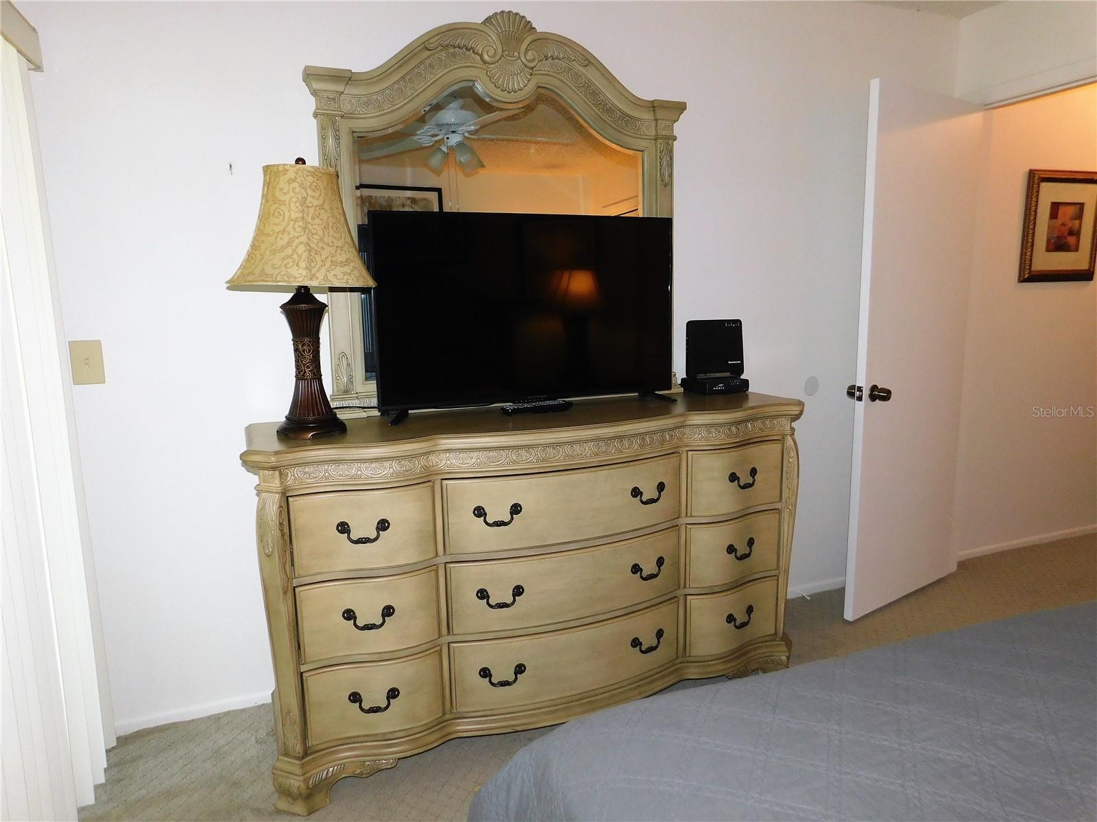 Image 17 of 25 For 70 Joanne Place 70