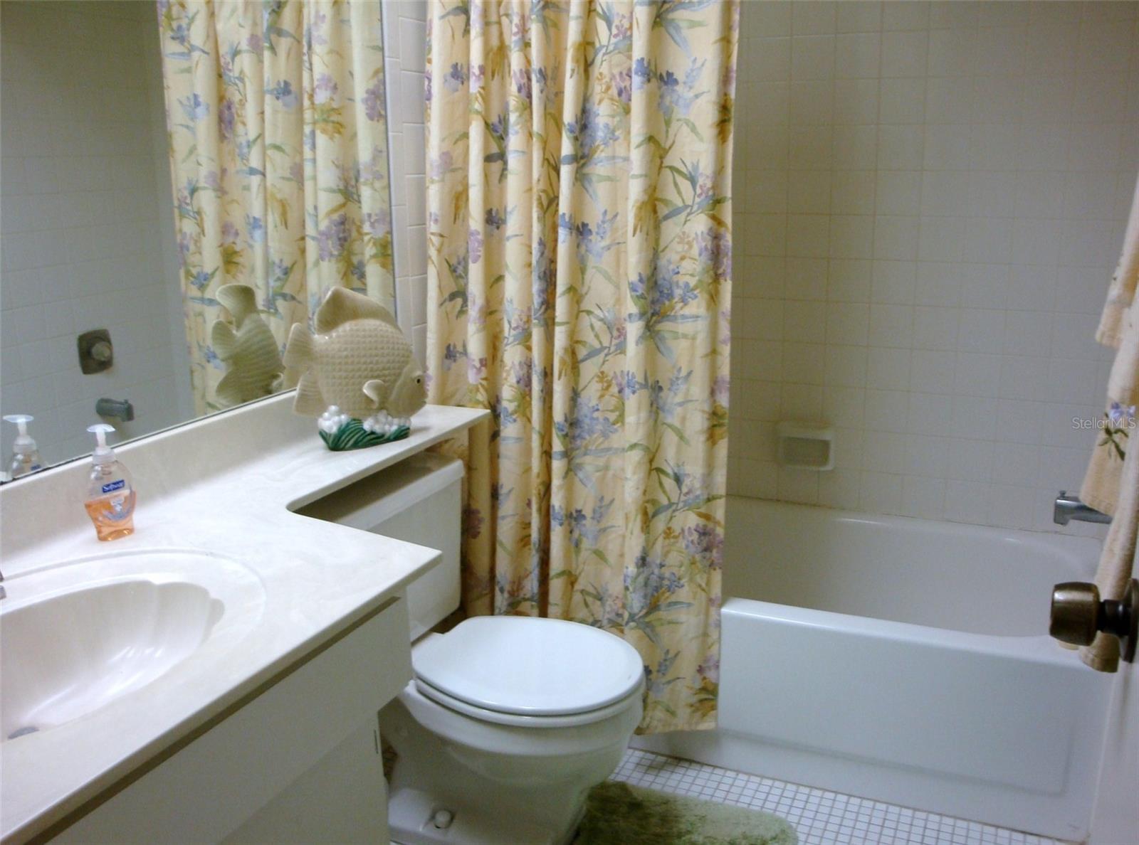 Image 18 of 25 For 70 Joanne Place 70