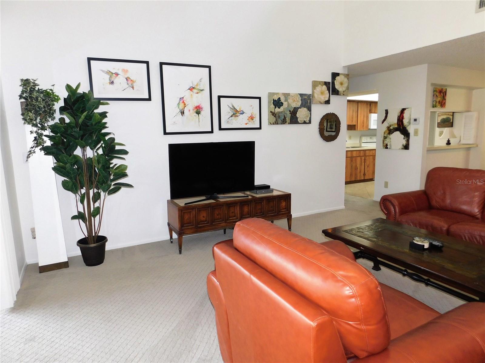 Image 8 of 25 For 70 Joanne Place 70