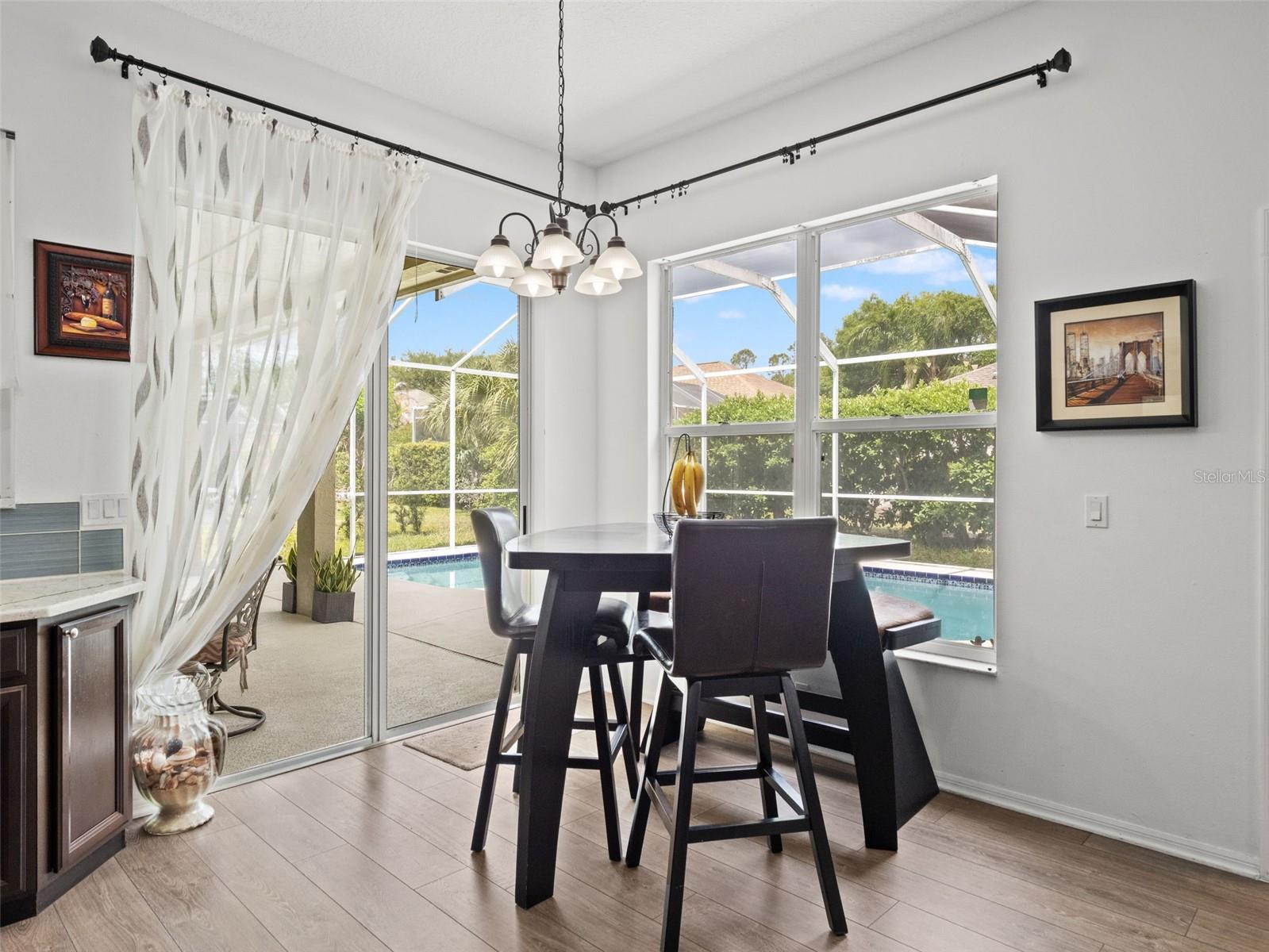 Image 12 of 52 For 3749 Pendlebury Drive