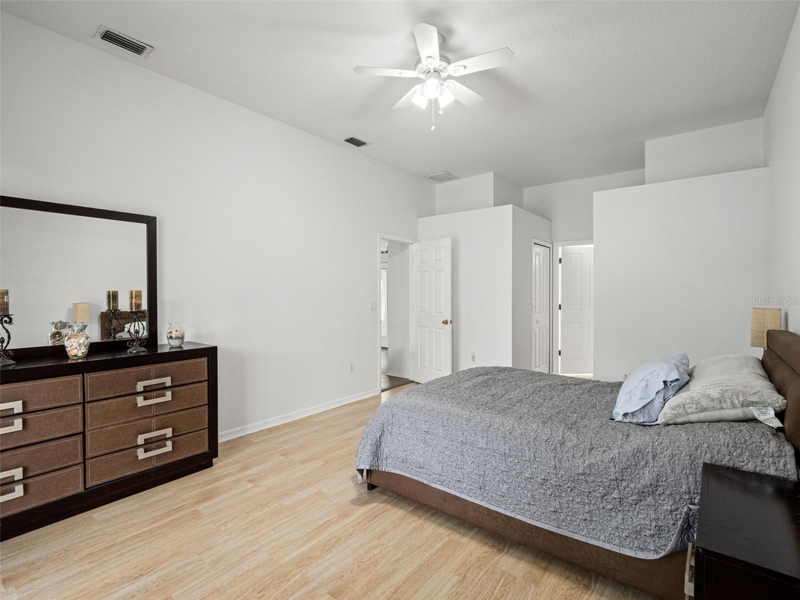 Image 19 of 52 For 3749 Pendlebury Drive