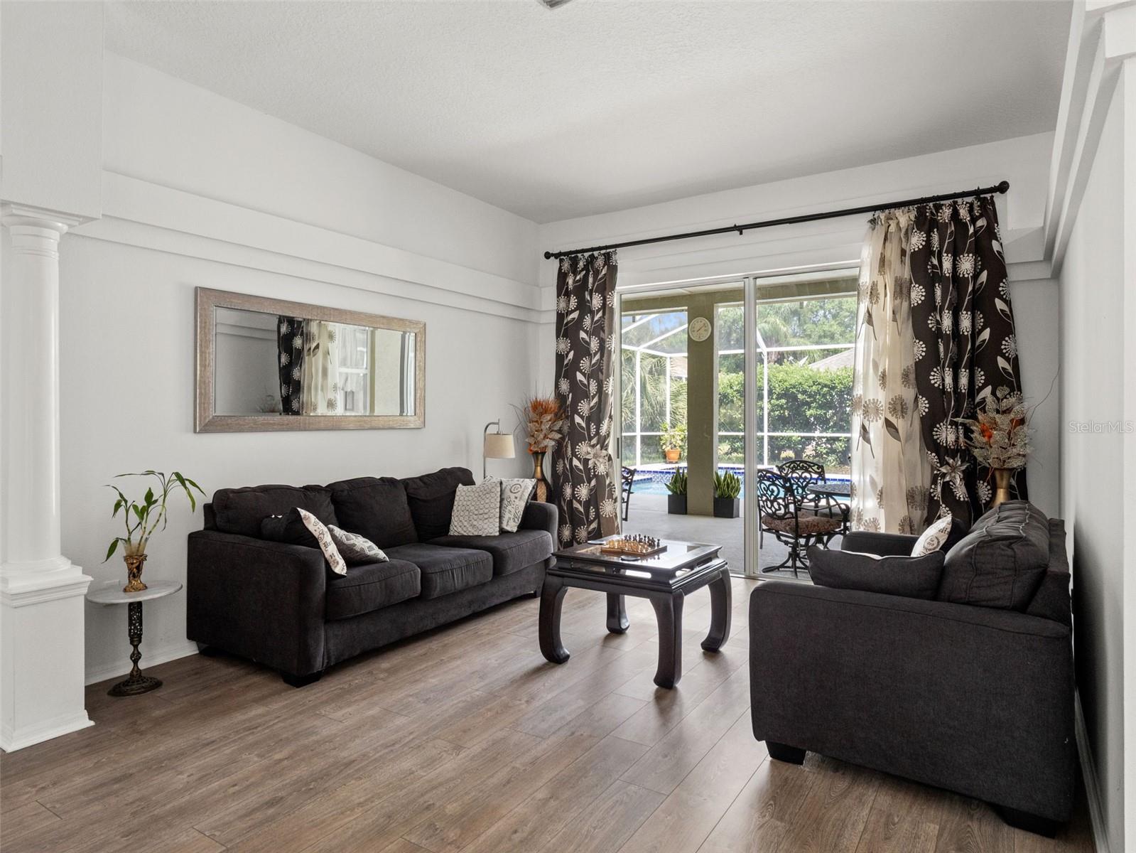 Image 5 of 52 For 3749 Pendlebury Drive