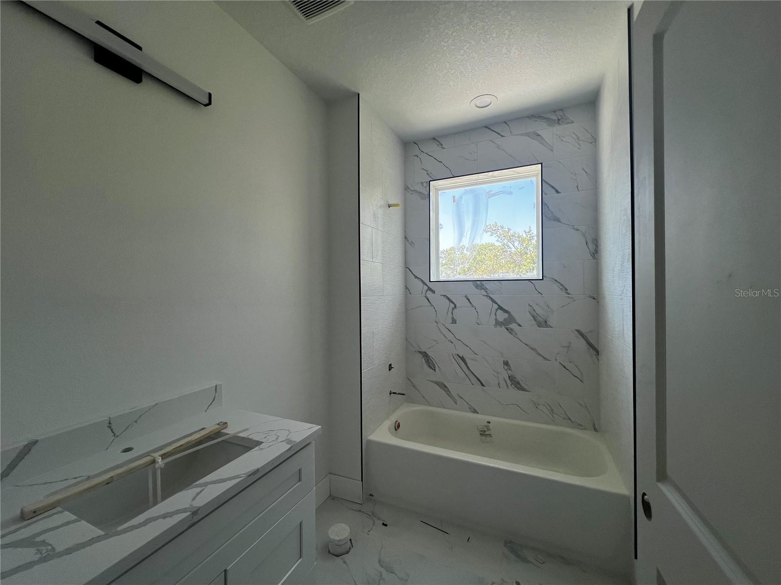 Image 13 of 15 For 1514 Juneau Street