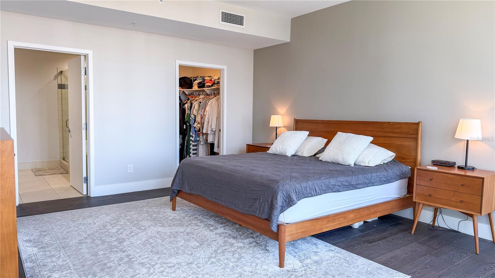 Image 4 of 41 For 175 1st Street S 1108