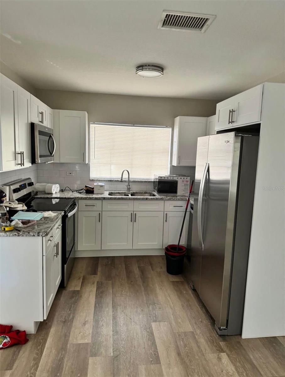 Image 13 of 19 For 6809 Gunlock Avenue