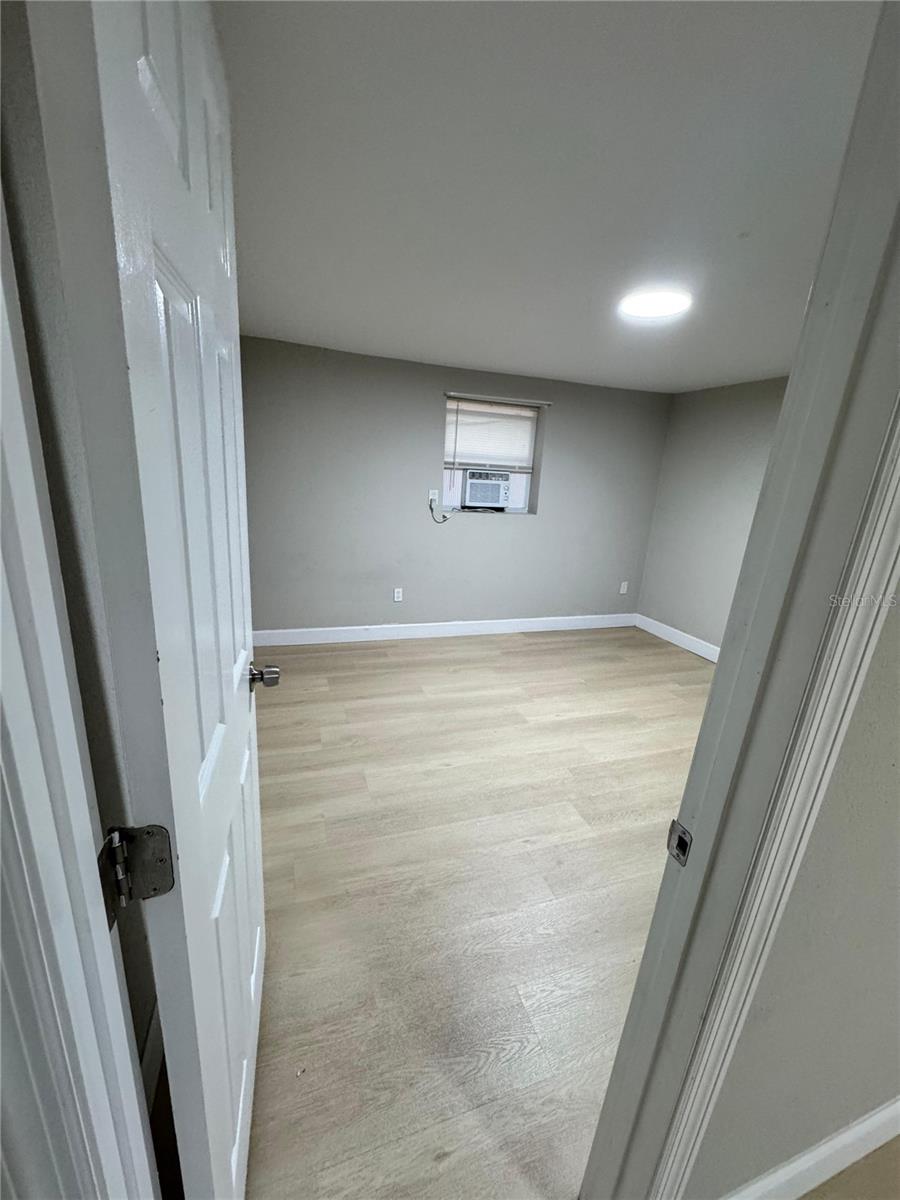 Image 18 of 19 For 6809 Gunlock Avenue