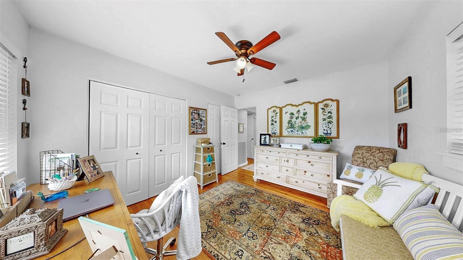 Image 19 of 44 For 4020 Queen Street N