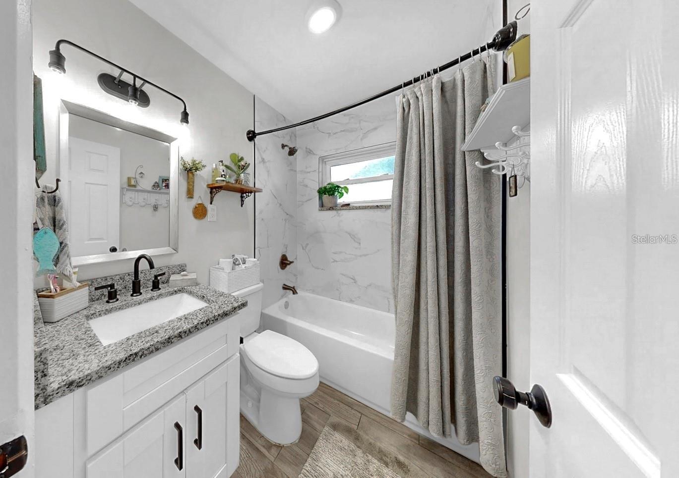 Image 22 of 44 For 4020 Queen Street N