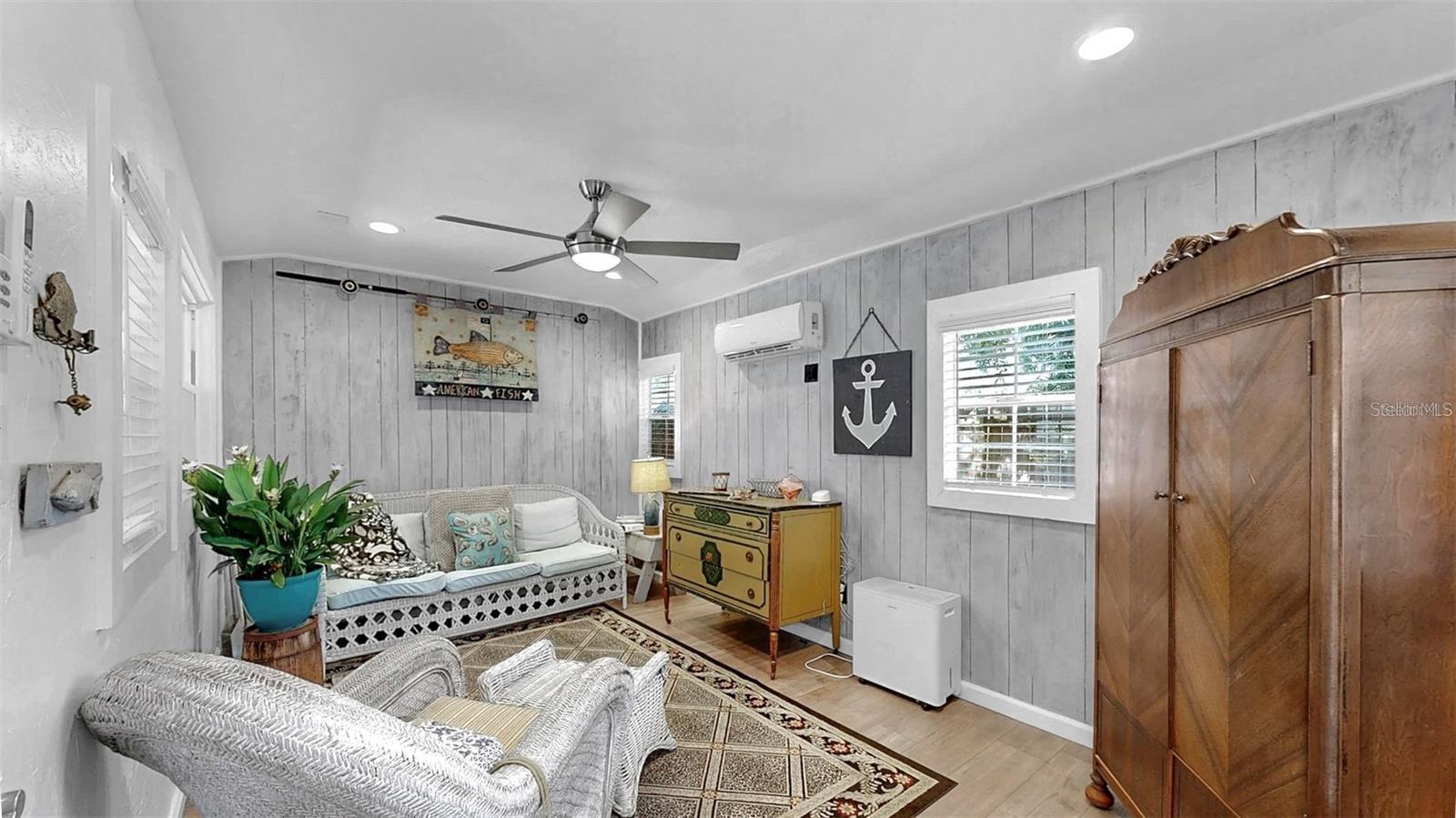 Image 37 of 44 For 4020 Queen Street N