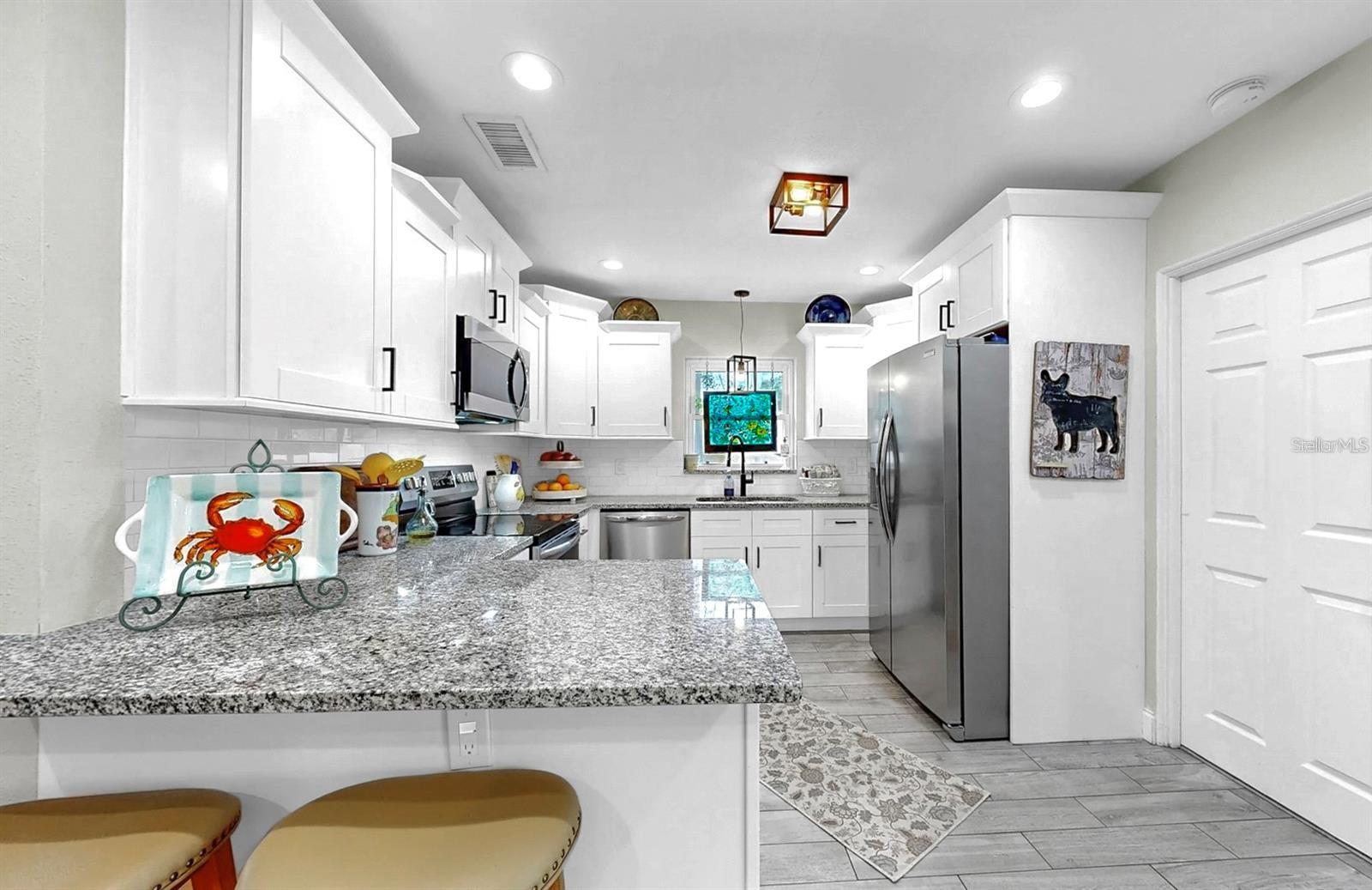 Image 8 of 44 For 4020 Queen Street N