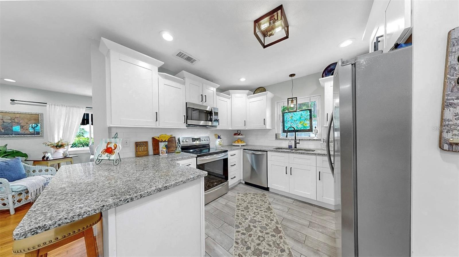 Image 9 of 44 For 4020 Queen Street N