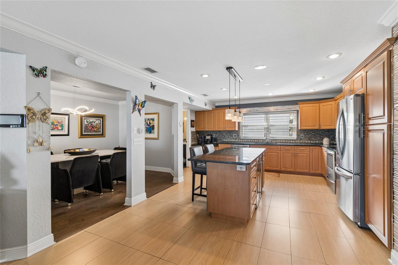 Image 11 of 34 For 152 117th Avenue