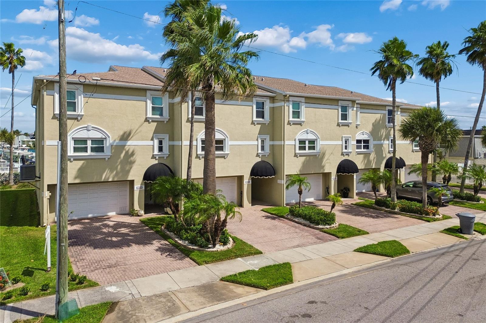 Image 2 of 34 For 152 117th Avenue