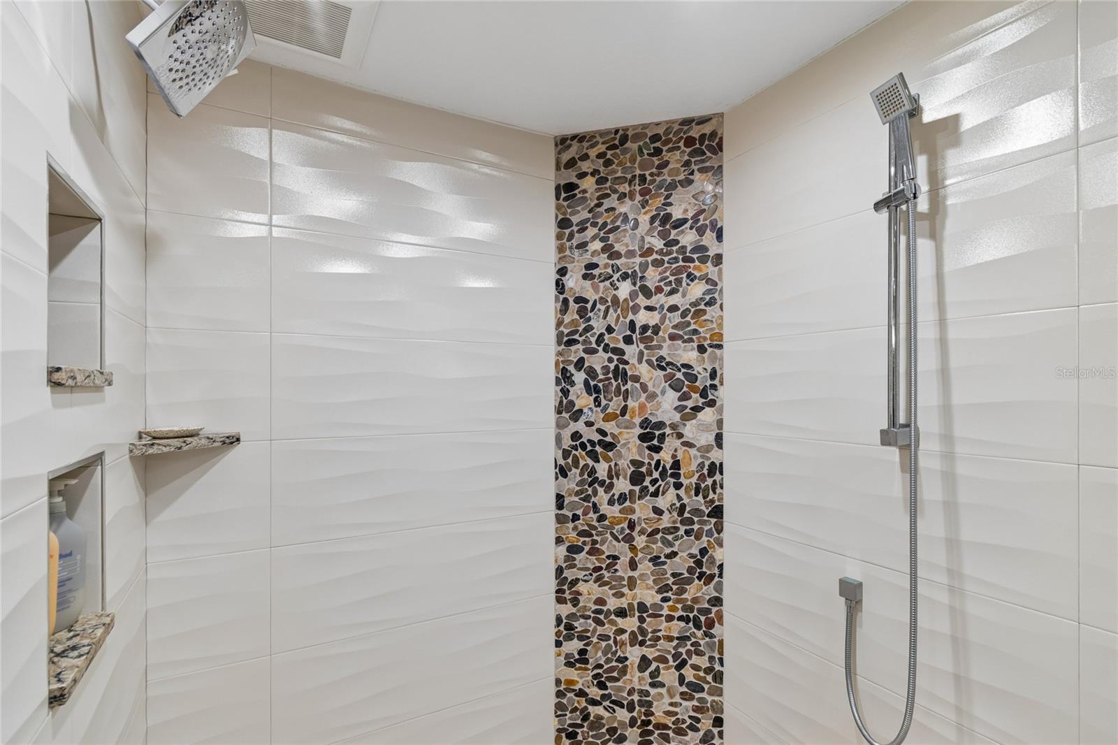 Image 22 of 34 For 152 117th Avenue