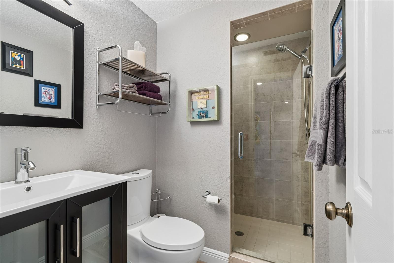 Image 26 of 34 For 152 117th Avenue