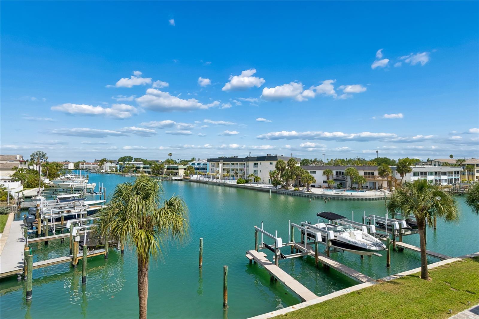 Image 27 of 34 For 152 117th Avenue