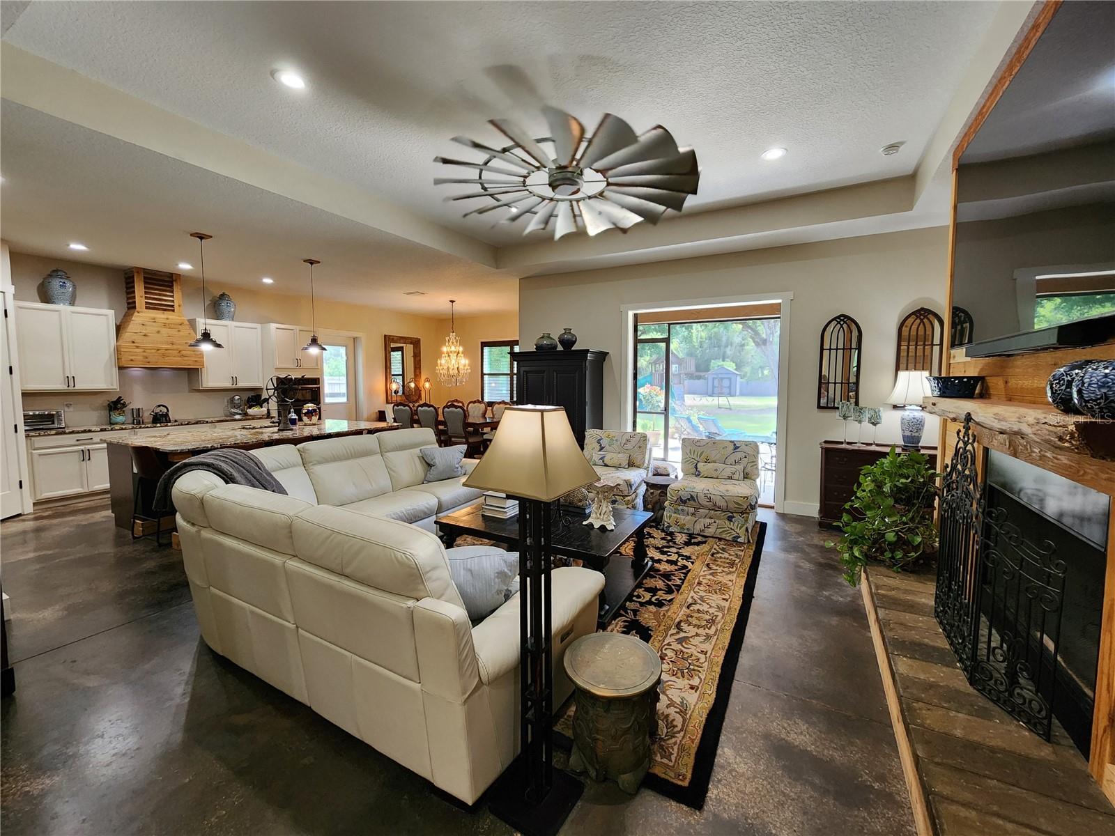 Image 9 of 24 For 16189 190th Avenue