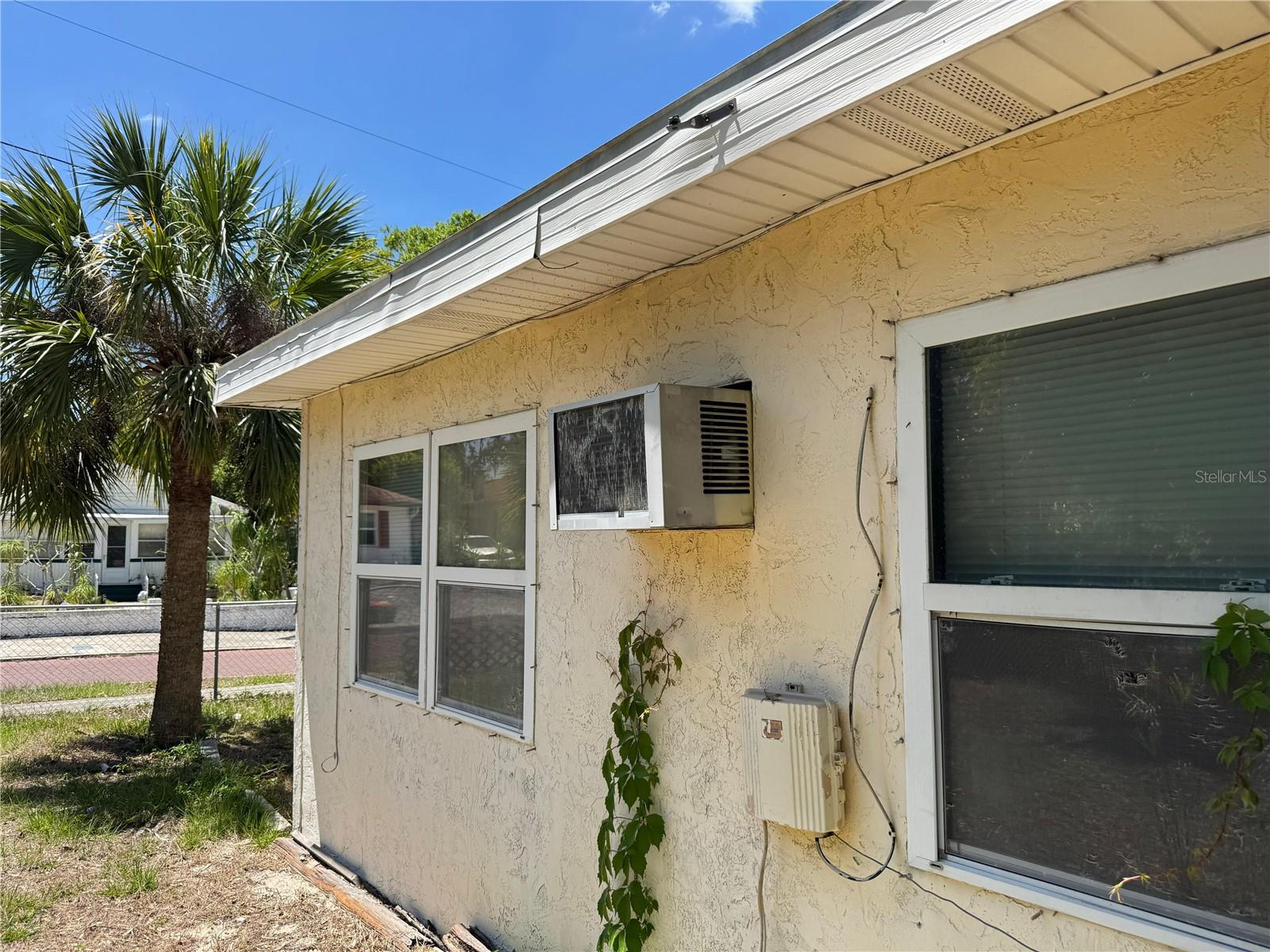 Image 10 of 29 For 72 Ada Street