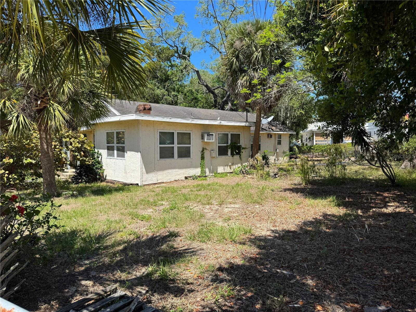 Image 11 of 29 For 72 Ada Street