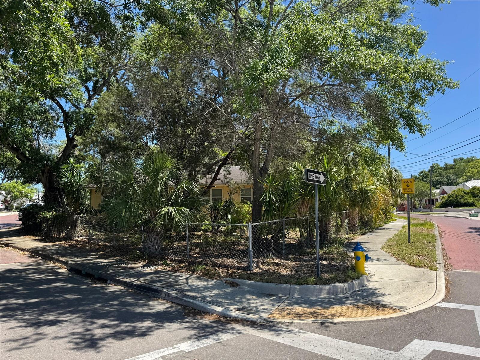 Image 28 of 29 For 72 Ada Street