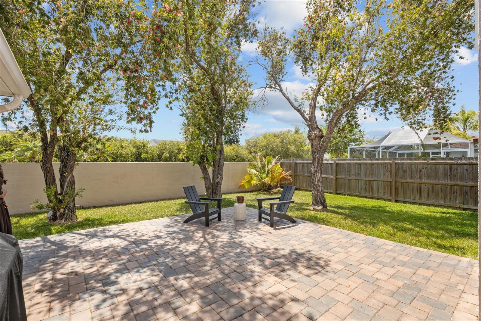 Image 21 of 28 For 382 Fountainview Circle