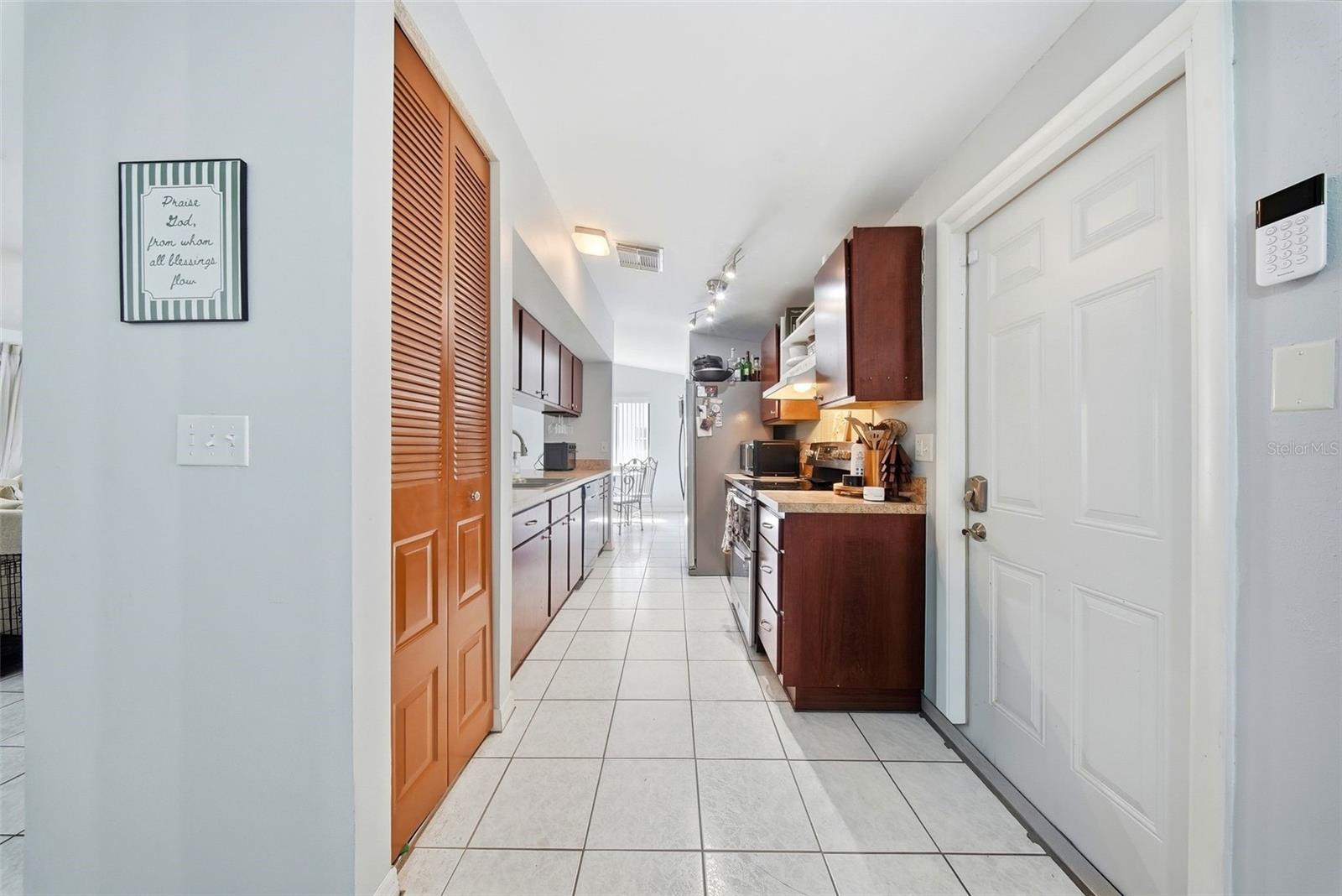 Image 16 of 32 For 7850 Royal Stewart Drive