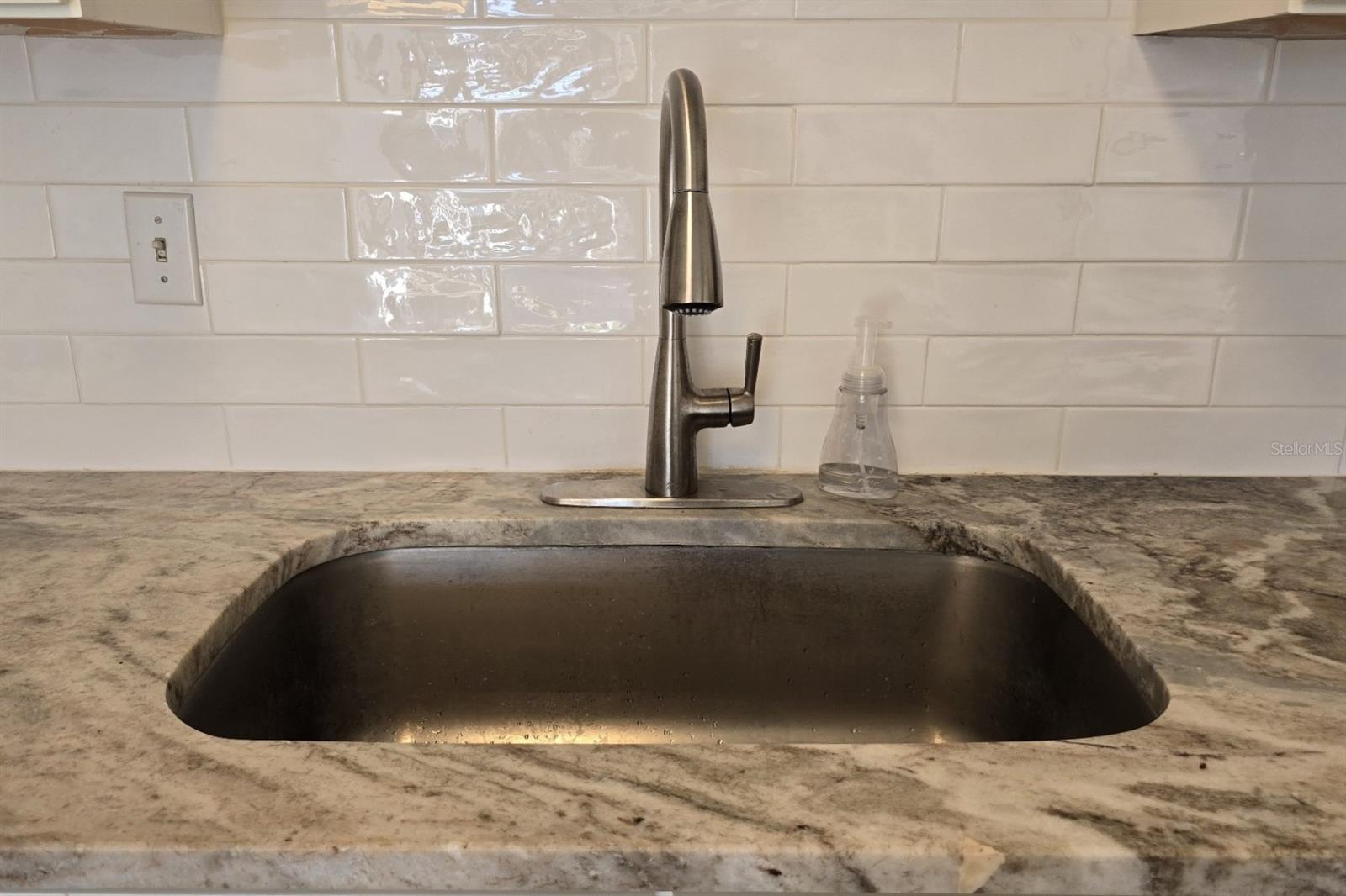 Image 8 of 25 For 4356 Tahitian Gardens Circle C