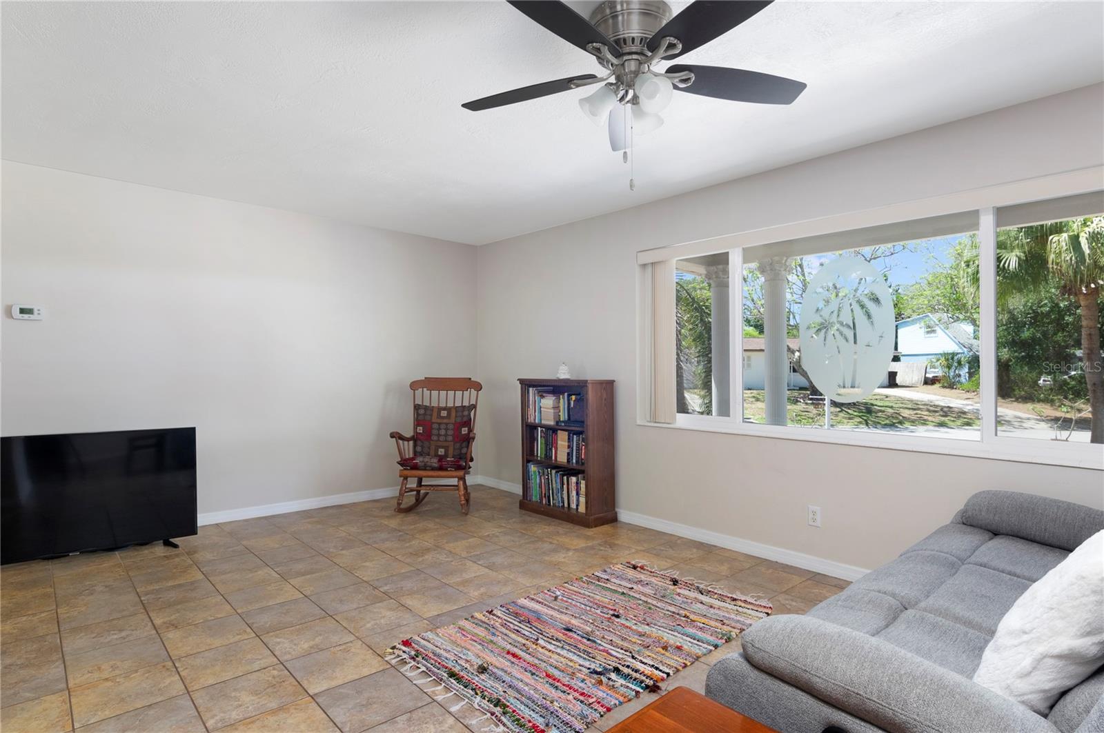 Listing photo id 1 for 6401 26th Way N