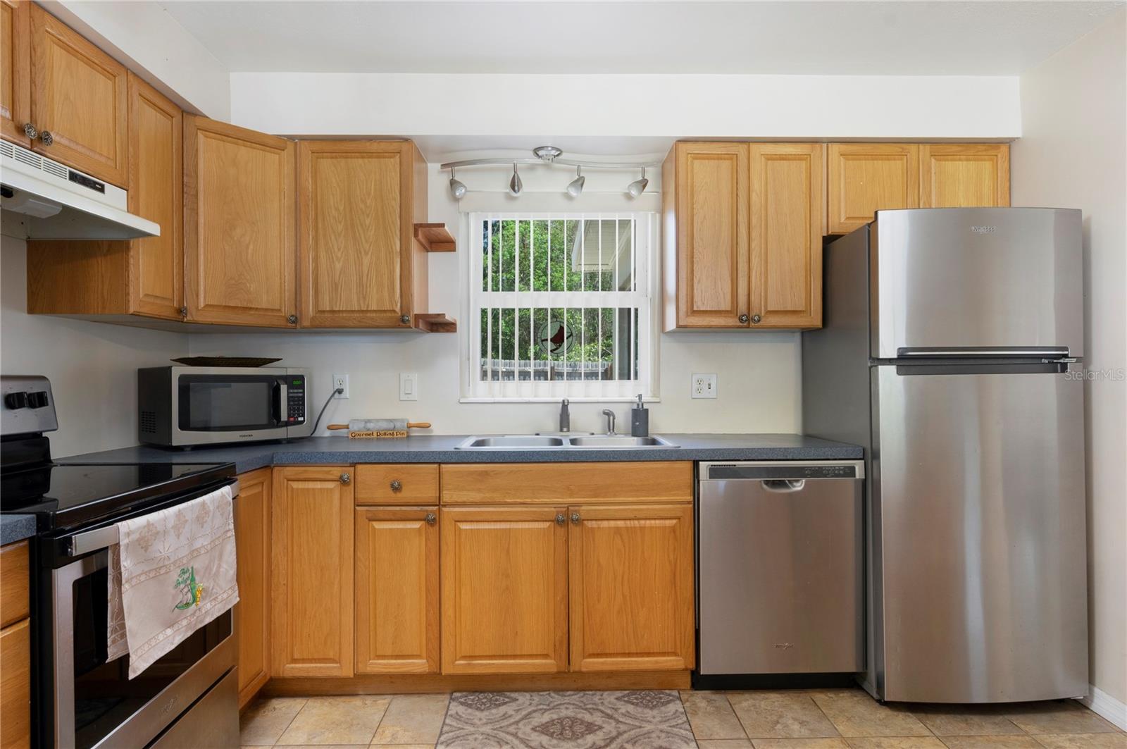 Listing photo id 2 for 6401 26th Way N