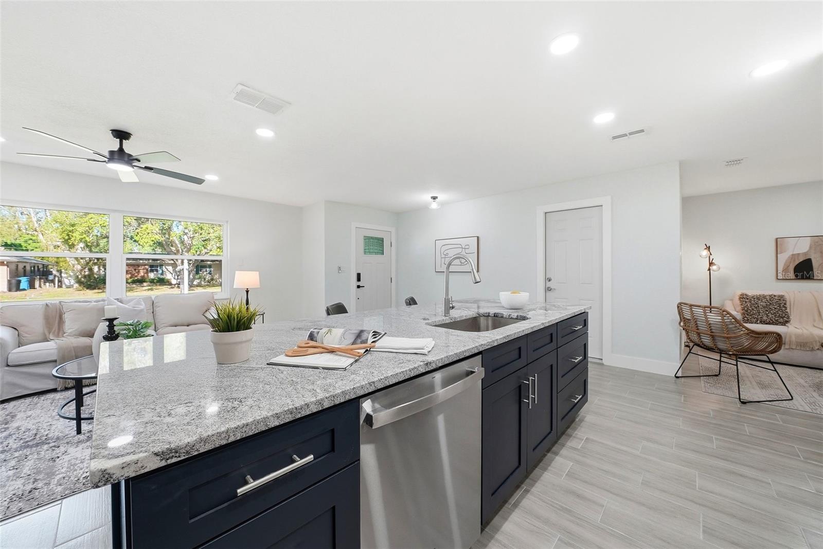 Image 12 of 43 For 5611 Venetian Boulevard Ne