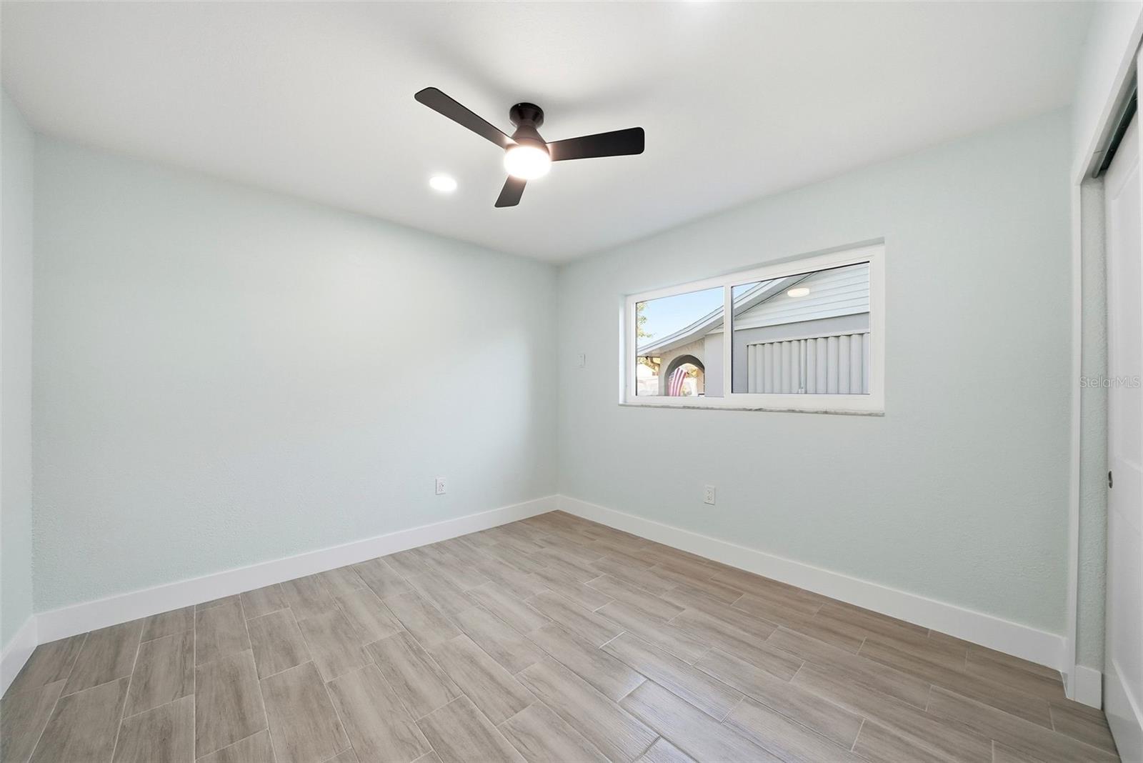 Image 26 of 43 For 5611 Venetian Boulevard Ne